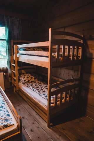 Хостелы MTB Hostel Косцелиско Семейный номер-3