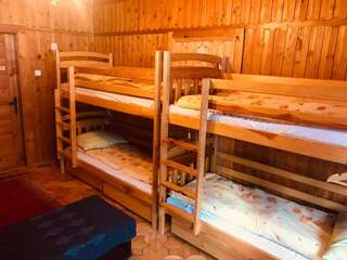 Хостелы MTB Hostel Косцелиско Спальное место на двухъярусной кровати в общем номере для мужчин и женщин-3